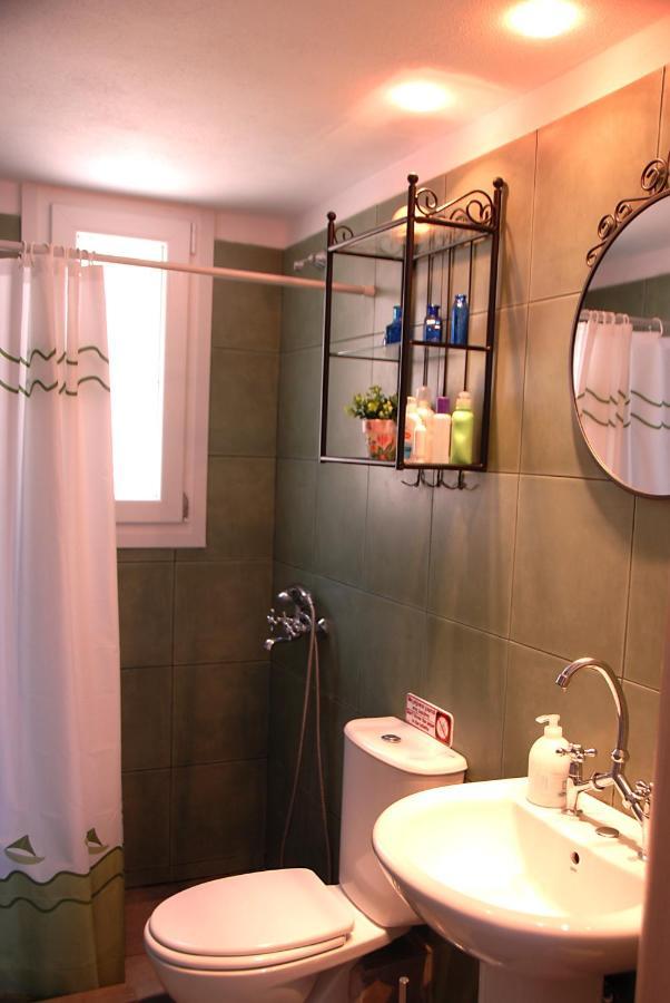 Melinda Holiday House Plomari Esterno foto